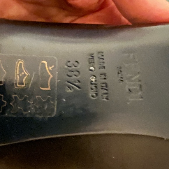 Fendi Women's Black leather 1 inch heels with a distinctive pattern. - Picture 6 of 7